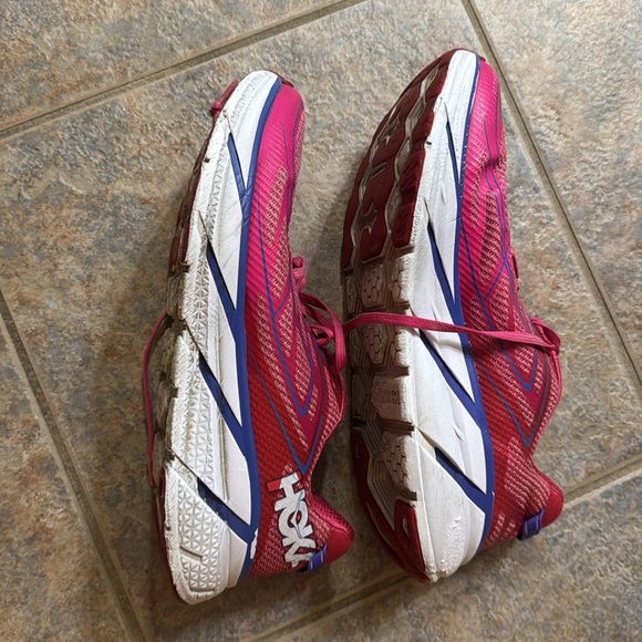 Hoka - Picture 2 of 3